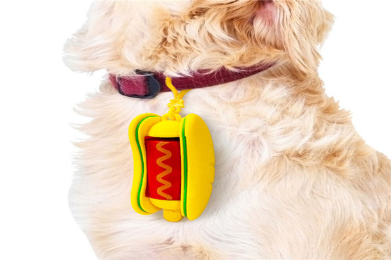Корма собак кладет несущую в мешки сумки собаки держателя сумки отхода любимца распределителя